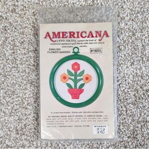 Studio 12 Americana Stitchery Kit English Flower Garden 4 1/4 Inch Frame #1655
